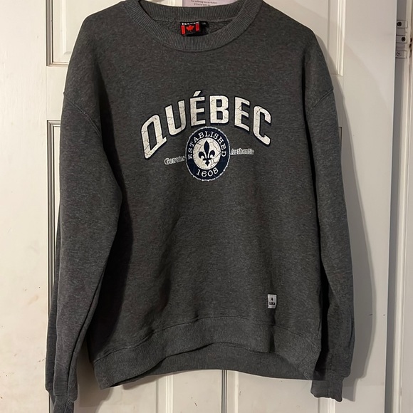 Quebec Crewneck - Picture 1 of 2